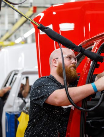 tausende Arbeitsplätze in der Autoindustrie gefährdet